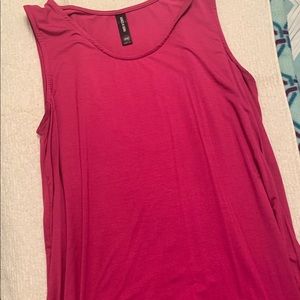 Agnes & Dora™ Essential Tank Scoop Neck Fuschia